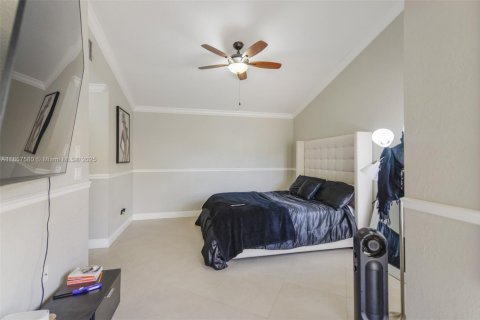 Casa en venta en Pembroke Pines, Florida, 2 dormitorios, 115.38 m2 № 1881741 - foto 11