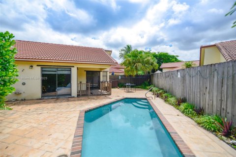 Casa en venta en Pembroke Pines, Florida, 2 dormitorios, 115.38 m2 № 1881741 - foto 25