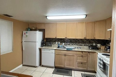 Condominio en venta en Ocala, Florida, 2 dormitorios, 82.22 m2 № 1909597 - foto 6