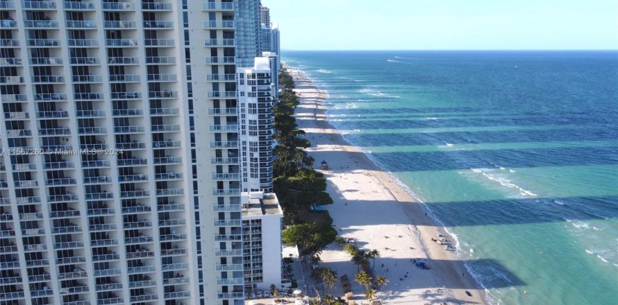 Condo à Sunny Isles Beach, Floride, 2 chambres  № 1867773