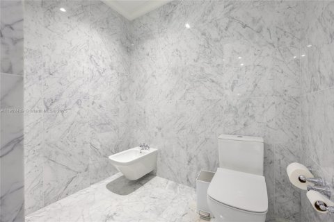 Condo in Sunny Isles Beach, Florida, 3 bedrooms  № 1953858 - photo 12