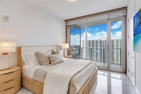 Condo in Sunny Isles Beach, Florida, 3 bedrooms  № 1953858 - photo 15