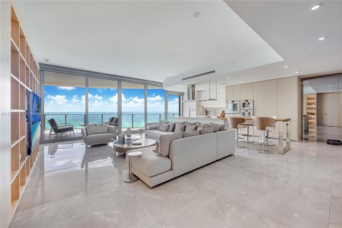 Condo in Sunny Isles Beach, Florida, 3 bedrooms  № 1953858 - photo 18