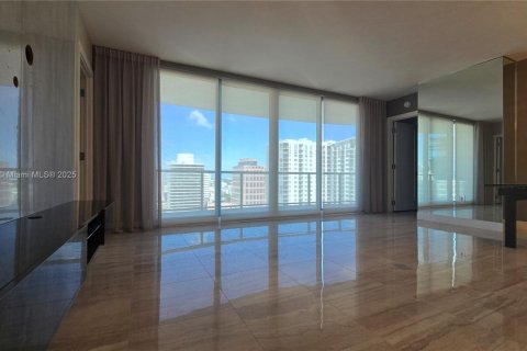 Condo in Fort Lauderdale, Florida, 2 bedrooms  № 1861453 - photo 12