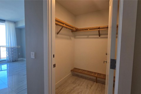 Condo in Fort Lauderdale, Florida, 2 bedrooms  № 1861453 - photo 19