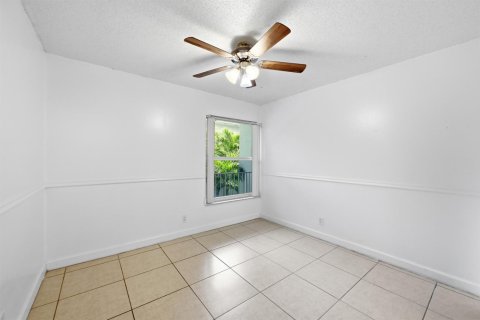Condo in Plantation, Florida, 3 bedrooms  № 2251722 - photo 25