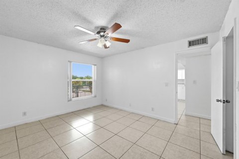 Condo in Plantation, Florida, 3 bedrooms  № 2251722 - photo 20