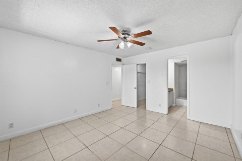 Condo in Plantation, Florida, 3 bedrooms  № 2251722 - photo 21