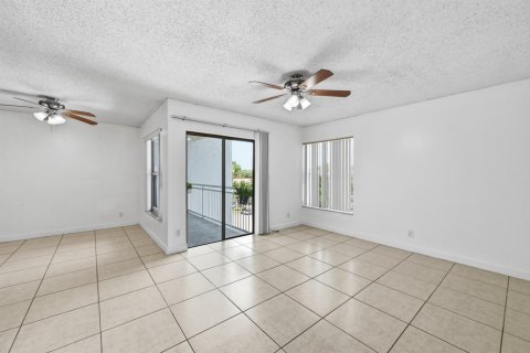 Condo in Plantation, Florida, 3 bedrooms  № 2251722 - photo 14