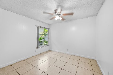 Condo in Plantation, Florida, 3 bedrooms  № 2251722 - photo 29