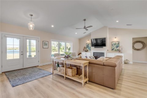 Villa ou maison à vendre à New Smyrna Beach, Floride: 4 chambres, 222.78 m2 № 2099570 - photo 13