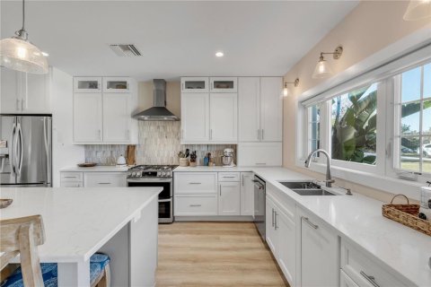 Villa ou maison à vendre à New Smyrna Beach, Floride: 4 chambres, 222.78 m2 № 2099570 - photo 20
