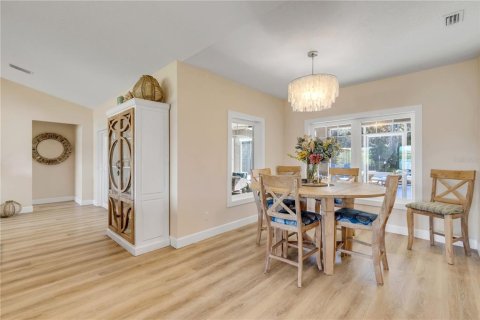 Villa ou maison à vendre à New Smyrna Beach, Floride: 4 chambres, 222.78 m2 № 2099570 - photo 14