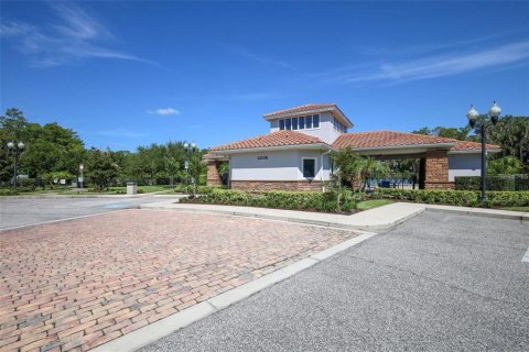 Casa en venta en Orlando, Florida, 5 dormitorios, 319.21 m2 № 2432817 - foto 14