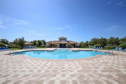Casa en venta en Orlando, Florida, 5 dormitorios, 319.21 m2 № 2432817 - foto 11