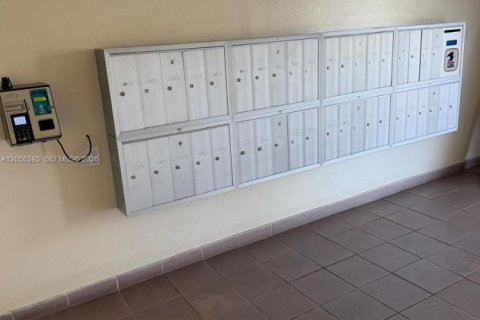 Condominio en alquiler en Miami, Florida, 2 dormitorios, 72.65 m2 № 2248447 - foto 18