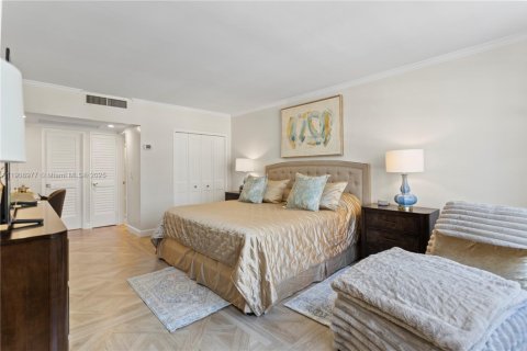 House in Miami Beach, Florida 2 bedrooms, 95.69 sq.m. № 2012866 - photo 24