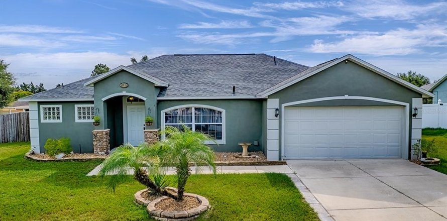 Casa en Clermont, Florida 4 dormitorios, 180.32 m2 № 1869826