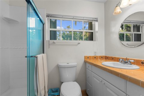 Villa ou maison à vendre à North Miami, Floride: 4 chambres, 203.64 m2 № 2069239 - photo 16