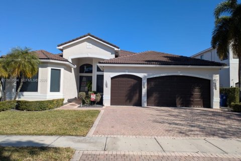 Дом в Мирамар, Флорида 5 спален, 271м2 № 2025818