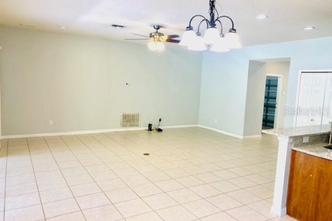 Villa ou maison à louer à Davenport, Floride: 5 chambres, 216.65 m2 № 1884062 - photo 9