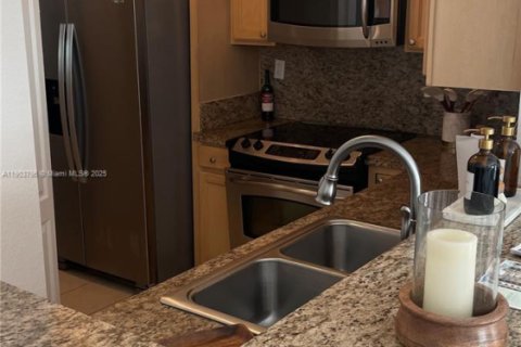 Купить кондоминиум в Саут-Майами, Флорида 2 спальни, 93.83м2, № 1955936 - фото 9