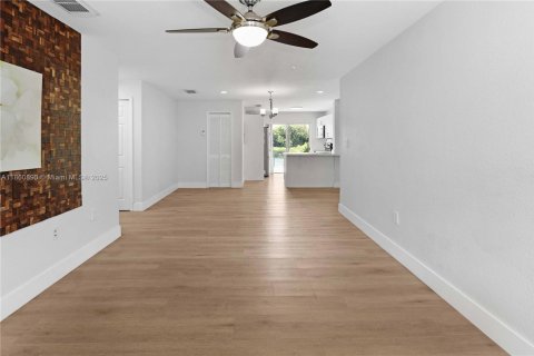 Купить кондоминиум в Дорал, Флорида 3 спальни, 123.56м2, № 1981746 - фото 5