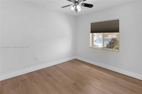 Купить кондоминиум в Дорал, Флорида 3 спальни, 123.56м2, № 1981746 - фото 10