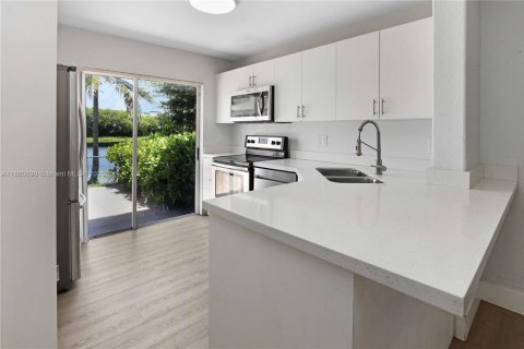 Купить кондоминиум в Дорал, Флорида 3 спальни, 123.56м2, № 1981746 - фото 4