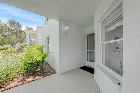 Condo in North Port, Florida, 2 bedrooms  № 1792112 - photo 4
