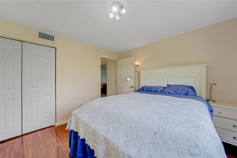 Condo in North Port, Florida, 2 bedrooms  № 1792112 - photo 20