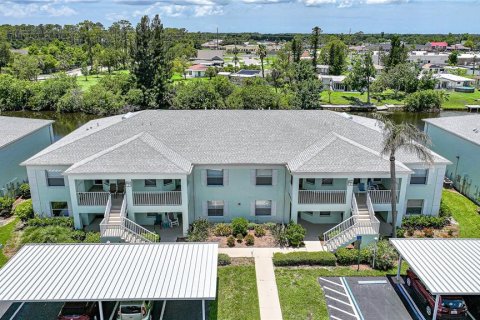 Condo in North Port, Florida, 2 bedrooms  № 1792112 - photo 1