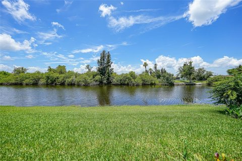 Condo in North Port, Florida, 2 bedrooms  № 1792112 - photo 28