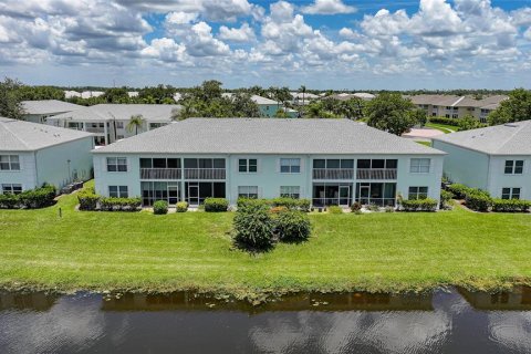 Condo in North Port, Florida, 2 bedrooms  № 1792112 - photo 29
