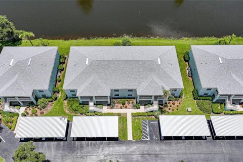 Condo in North Port, Florida, 2 bedrooms  № 1792112 - photo 2