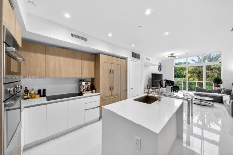 Townhouse in Miami, Florida 2 bedrooms, 166.48 sq.m. № 2086384 - photo 6