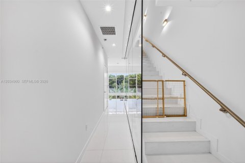 Townhouse in Miami, Florida 2 bedrooms, 166.48 sq.m. № 2086384 - photo 26