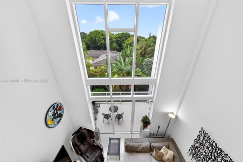 Townhouse in Miami, Florida 2 bedrooms, 166.48 sq.m. № 2086384 - photo 4