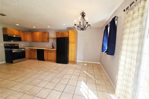 House in Stuart, Florida 3 bedrooms, 99.68 sq.m. № 1632801 - photo 5