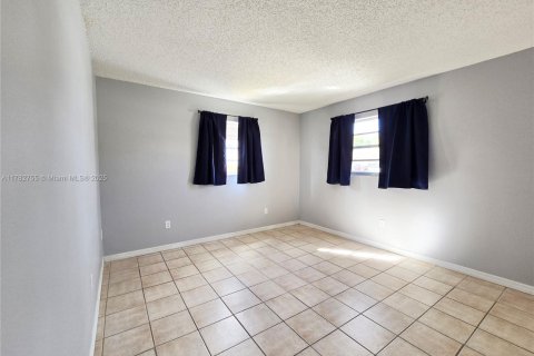 House in Stuart, Florida 3 bedrooms, 99.68 sq.m. № 1632801 - photo 8