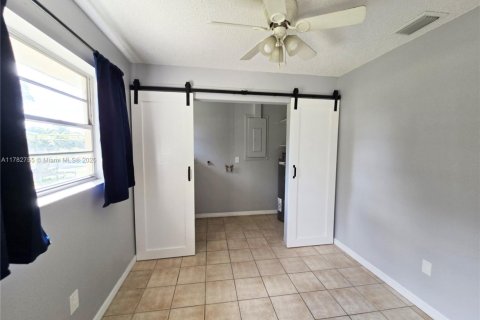 House in Stuart, Florida 3 bedrooms, 99.68 sq.m. № 1632801 - photo 10