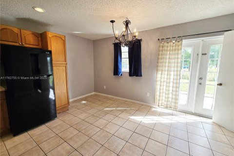 House in Stuart, Florida 3 bedrooms, 99.68 sq.m. № 1632801 - photo 7