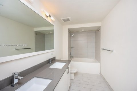Copropriété à louer à Miami, Floride: 3 chambres, 133.59 m2 № 1936493 - photo 11