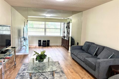 Condominio en venta en Margate, Florida, 2 dormitorios, 89 m2 № 2194968 - foto 4