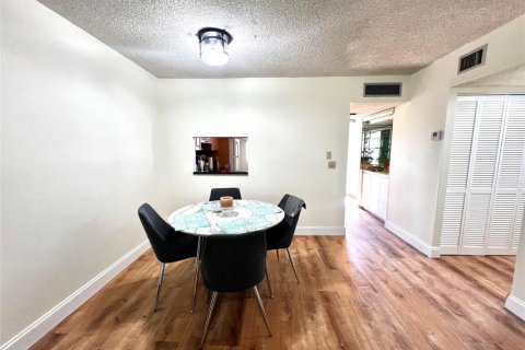 Condominio en venta en Margate, Florida, 2 dormitorios, 89 m2 № 2194968 - foto 6