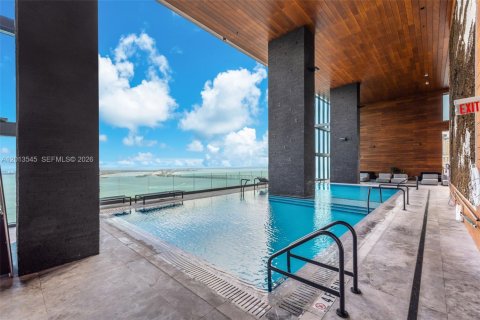 Condo in Miami, Florida, 2 bedrooms  № 2076332 - photo 29
