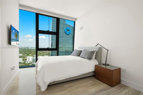 Condo in Miami, Florida, 2 bedrooms  № 2076332 - photo 17