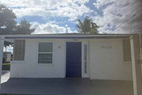 Villa ou maison à louer à Hobe Sound, Floride: 2 chambres, 18.58 m2 № 2431591 - photo 2