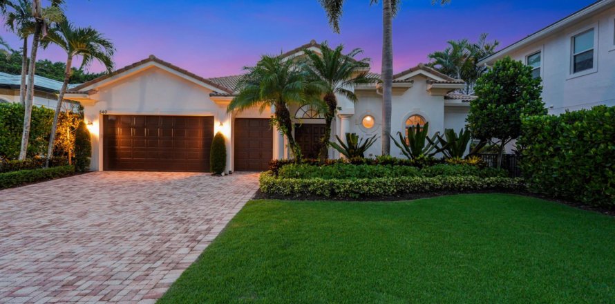 Villa ou maison à Palm Beach Gardens, Floride 4 chambres, 334.45 m2 № 2358033
