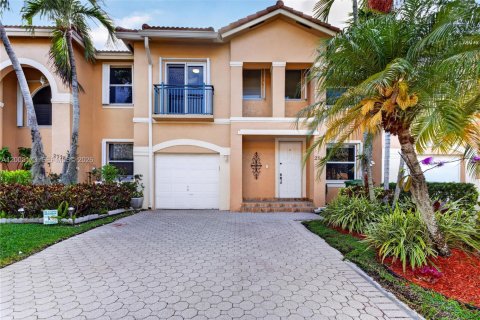 Villa ou maison à Pembroke Pines, Floride 4 chambres, 142.7 m2 № 2071304